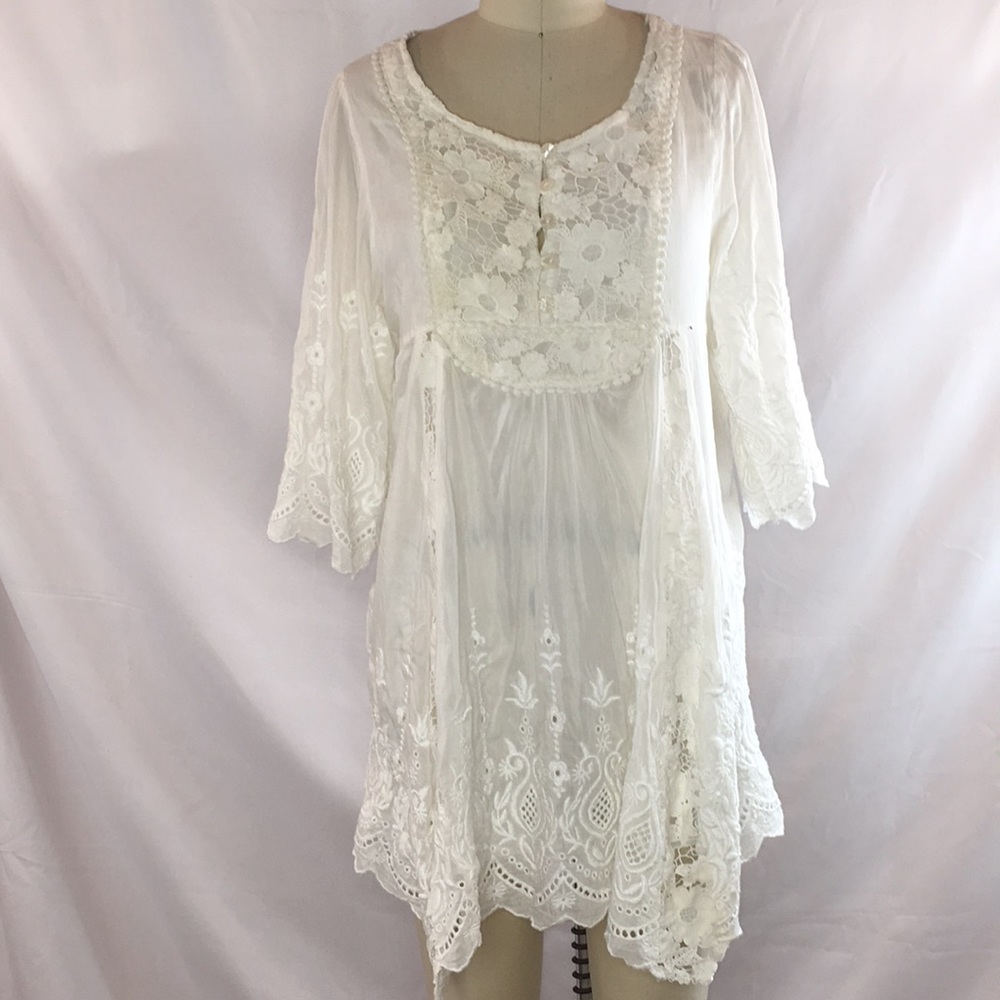 Gracia fashion NWT White lined dress